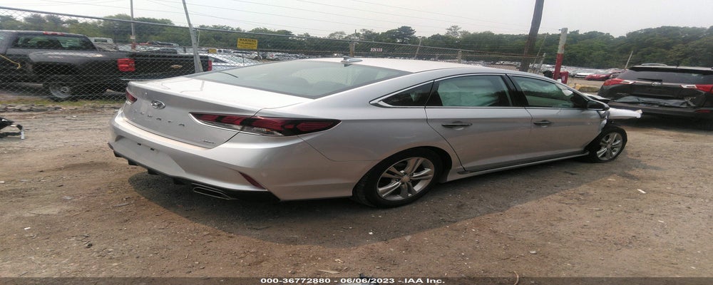5NPE34AF7JH726014 2018 HYUNDAI SONATA photo no. 4