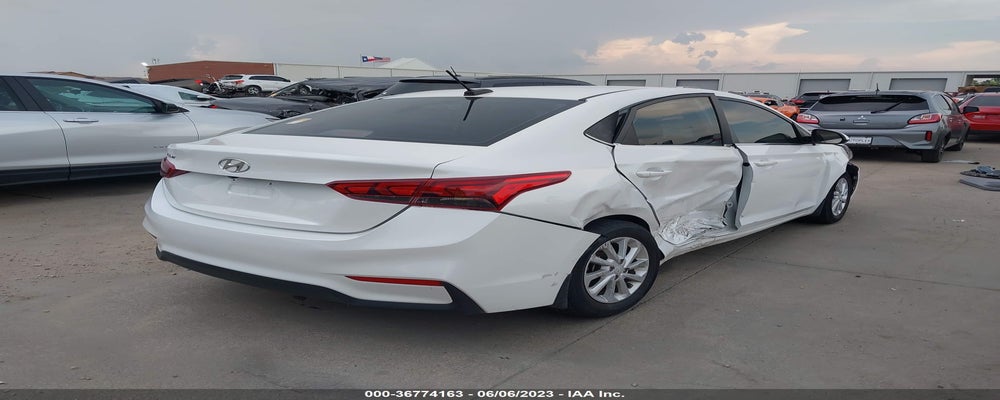 3KPC24A68LE111828 2020 HYUNDAI ACCENT photo no. 4