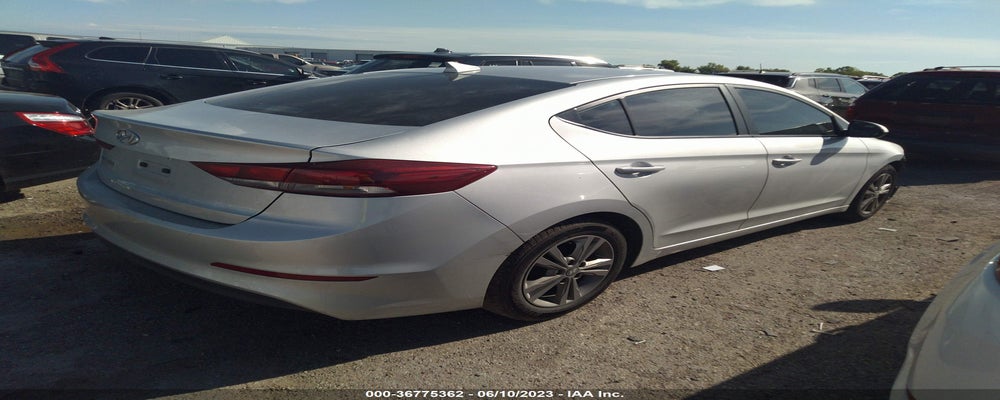 KMHD84LF6HU381354 2017 HYUNDAI ELANTRA photo no. 4