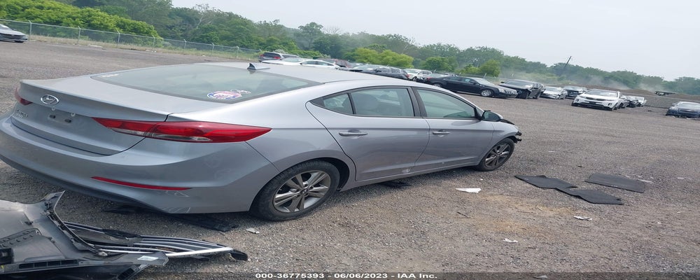 5NPD84LF2HH177682 2017 HYUNDAI ELANTRA photo no. 4