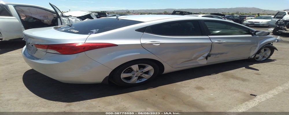KMHDH4AE8DU858385 2013 HYUNDAI ELANTRA photo no. 4