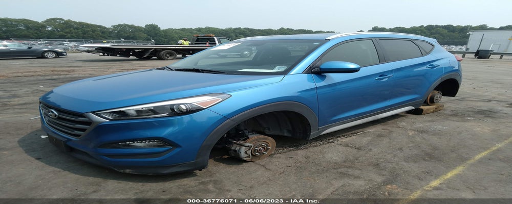 KM8J3CA45JU600761 2018 HYUNDAI TUCSON photo no. 2