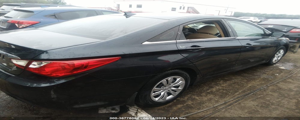 5NPEB4AC8DH570773 2013 HYUNDAI SONATA photo no. 4