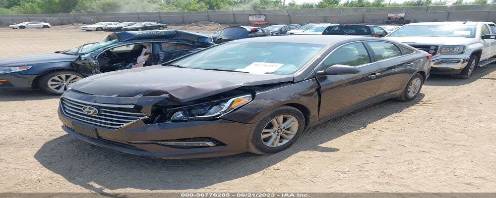 5NPE24AF3FH184601 2015 HYUNDAI SONATA photo no. 2