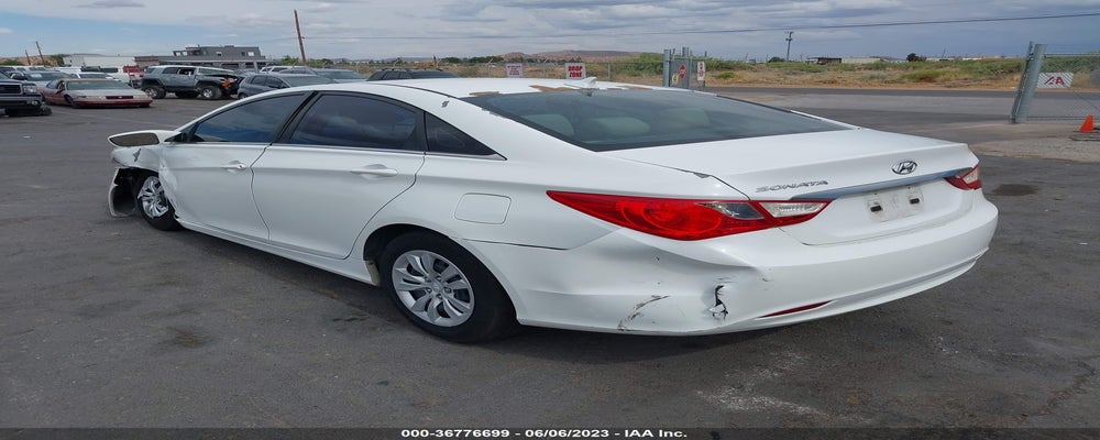 5NPEB4AC1BH003267 2011 HYUNDAI SONATA photo no. 3