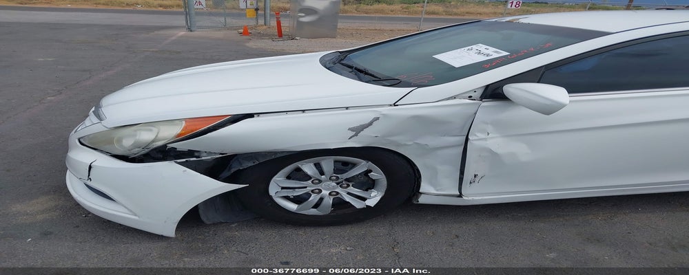 5NPEB4AC1BH003267 2011 HYUNDAI SONATA photo no. 6