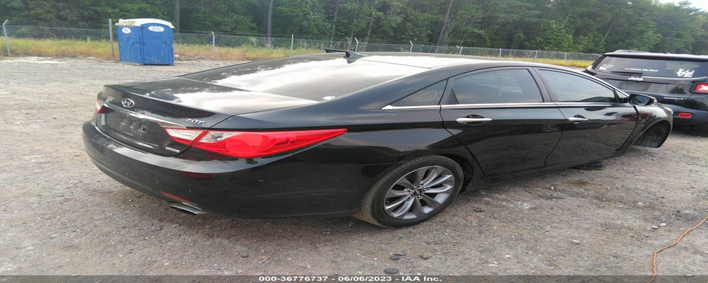 5NPEC4AB9BH186664 2011 HYUNDAI SONATA photo no. 4