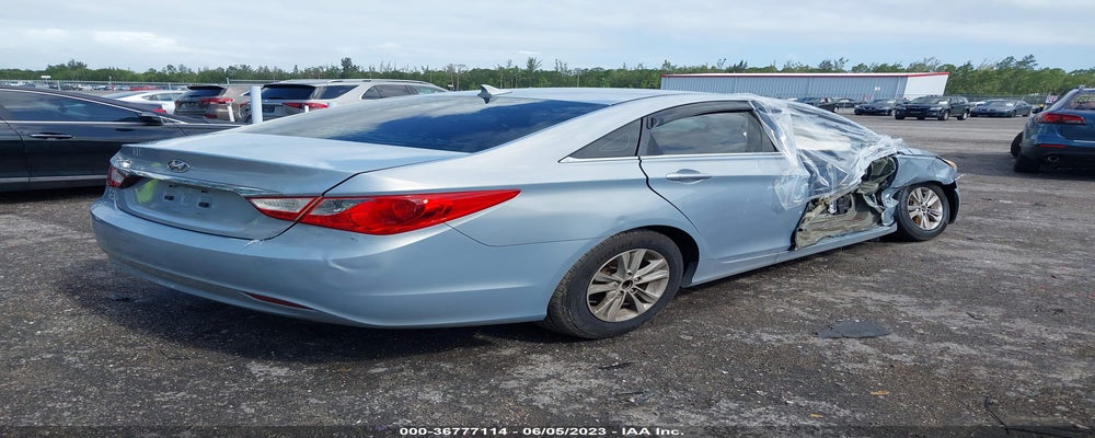 5NPEB4AC1BH114370 2011 HYUNDAI SONATA photo no. 4