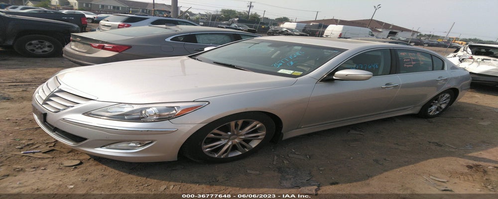 KMHGC4DD5CU168185 2012 HYUNDAI GENESIS photo no. 2