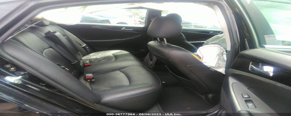 5NPEC4AB2BH212070 2011 HYUNDAI SONATA photo no. 8