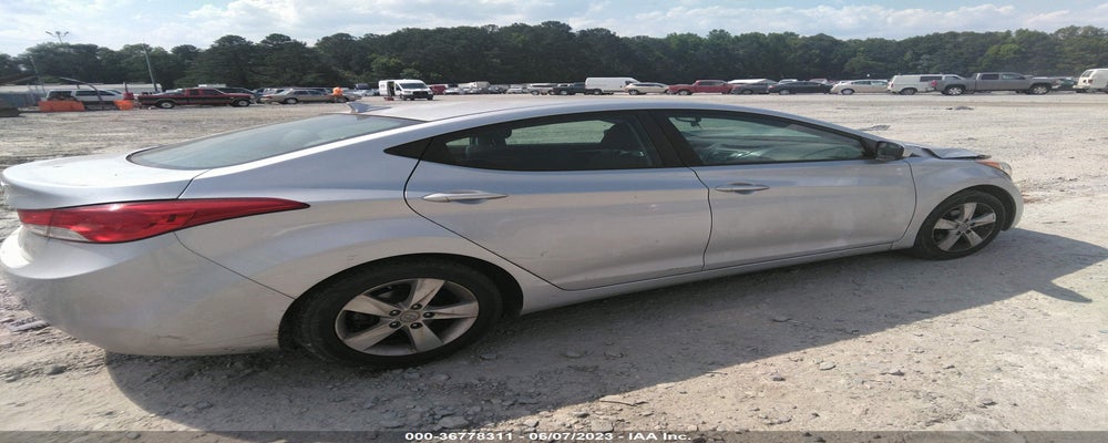 5NPDH4AE8DH230177 2013 HYUNDAI ELANTRA photo no. 4
