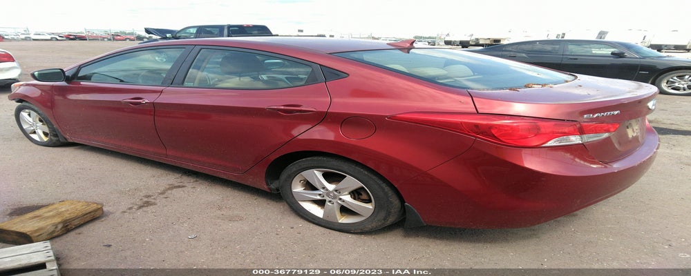 5NPDH4AE4DH328588 2013 HYUNDAI ELANTRA photo no. 3