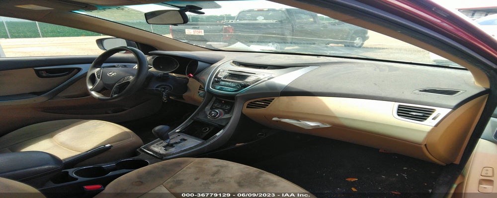 5NPDH4AE4DH328588 2013 HYUNDAI ELANTRA photo no. 5