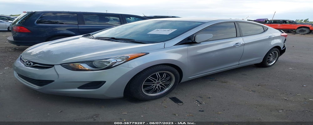 5NPDH4AE5BH032413 2011 HYUNDAI ELANTRA photo no. 2
