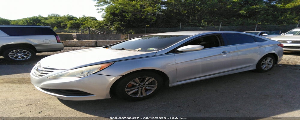 5NPEB4AC3EH849078 2014 HYUNDAI SONATA photo no. 2