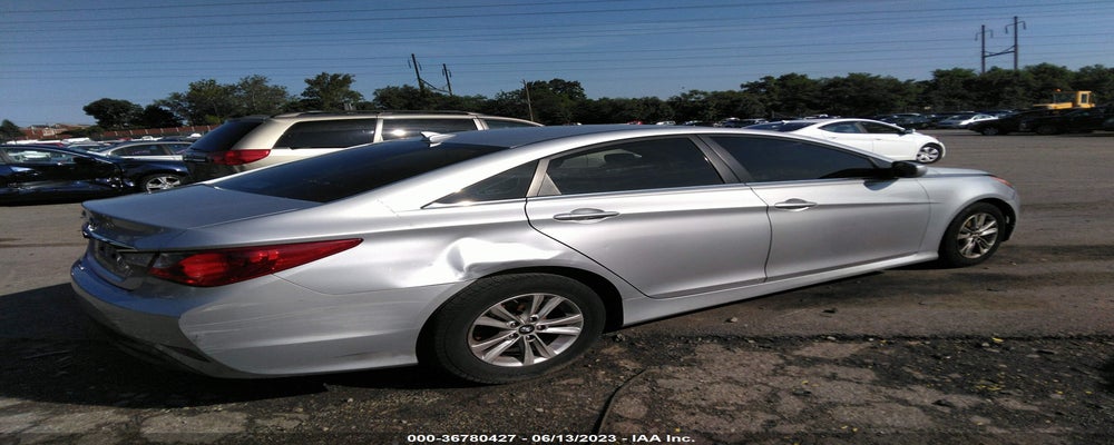 5NPEB4AC3EH849078 2014 HYUNDAI SONATA photo no. 4
