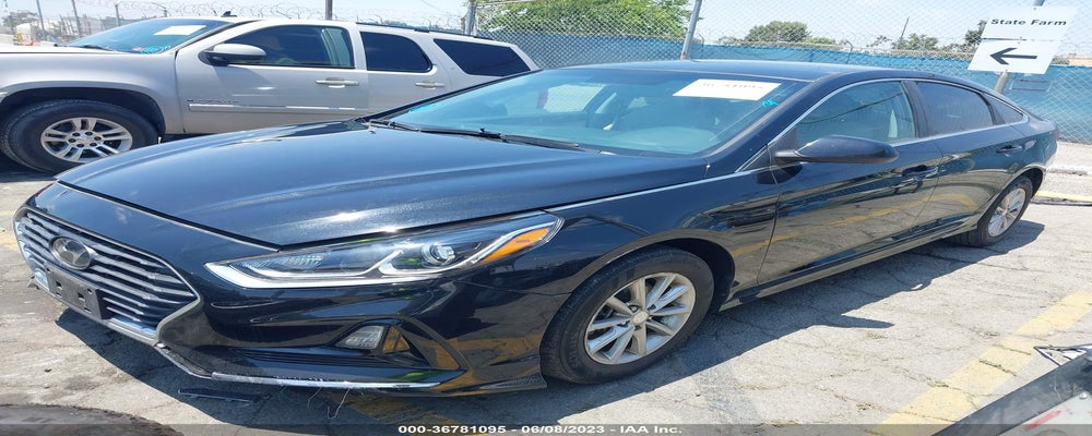 5NPE24AF0JH726066 2018 HYUNDAI SONATA photo no. 2