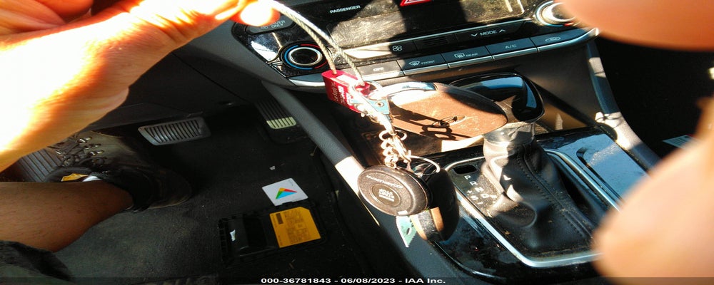 KMHC65LC6HU030988 2017 HYUNDAI IONIQ HYBRID photo no. 11