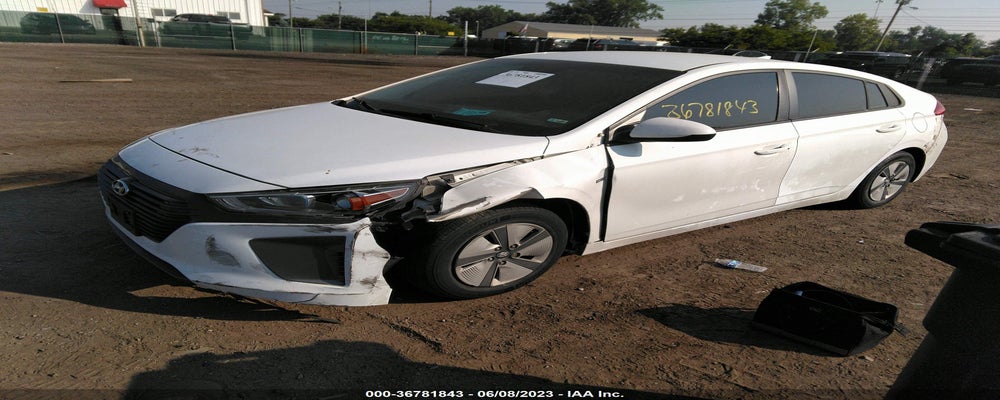 KMHC65LC6HU030988 2017 HYUNDAI IONIQ HYBRID photo no. 2