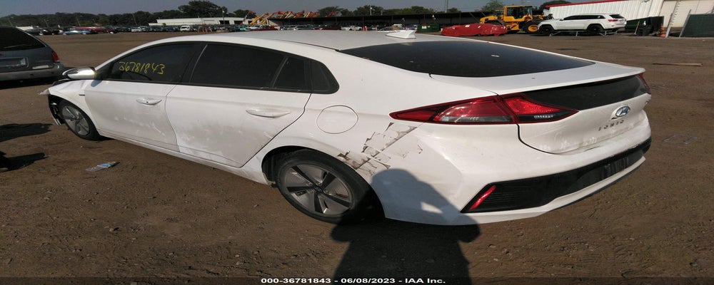 KMHC65LC6HU030988 2017 HYUNDAI IONIQ HYBRID photo no. 3