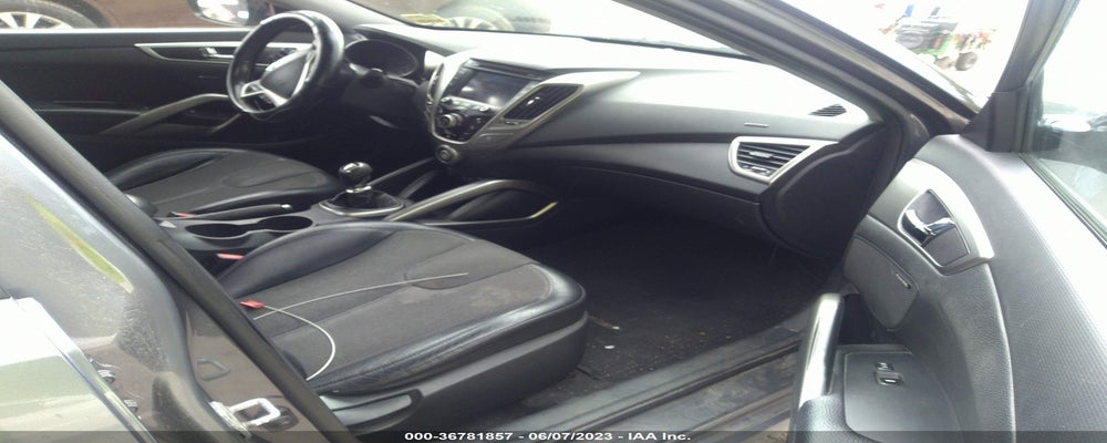 KMHTC6AD3CU075356 2012 HYUNDAI VELOSTER photo no. 5