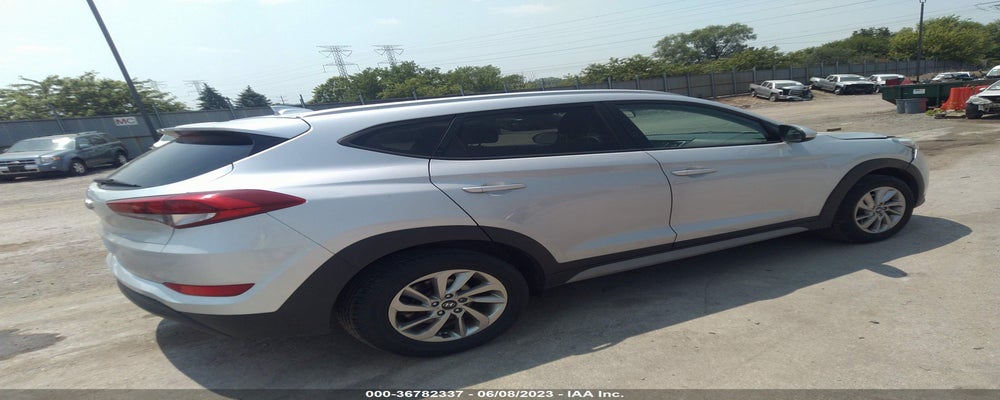 KM8J33A48JU676779 2018 HYUNDAI TUCSON photo no. 4