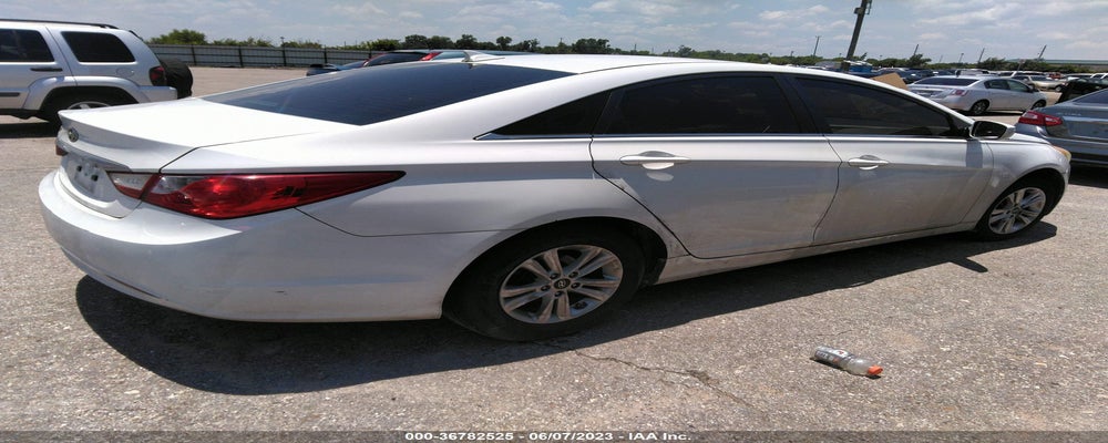 5NPEB4AC2CH457903 2012 HYUNDAI SONATA photo no. 4