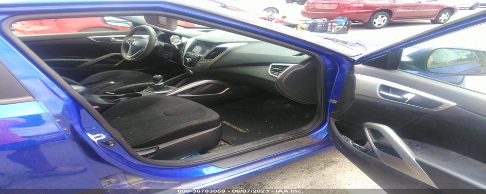 KMHTC6AD9CU020703 2012 HYUNDAI VELOSTER photo no. 5