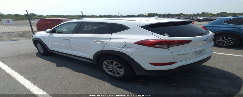 KM8J33A46JU702800 2018 HYUNDAI TUCSON photo no. 3