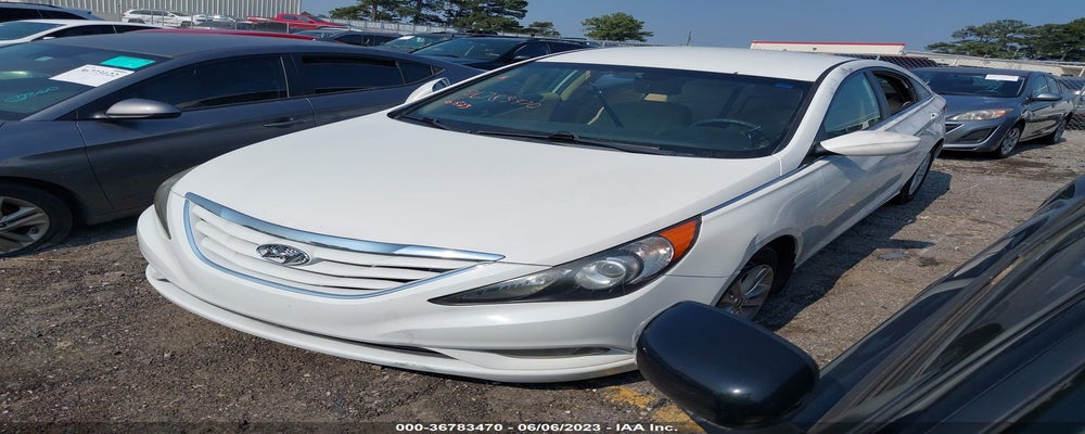 5NPEB4AC4DH693325 2013 HYUNDAI SONATA photo no. 2