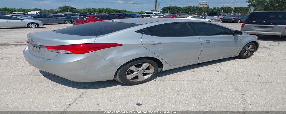 5NPDH4AE5DH262214 2013 HYUNDAI ELANTRA photo no. 4