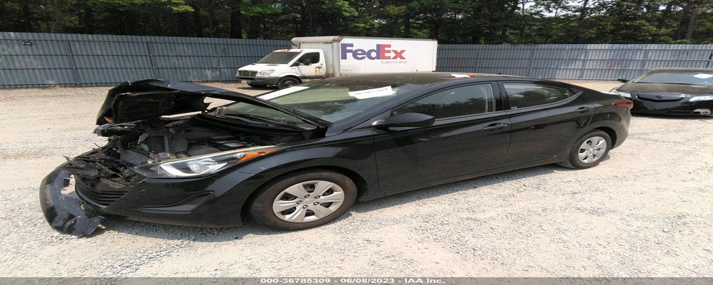 5NPDH4AE2GH796565 2016 HYUNDAI ELANTRA photo no. 2