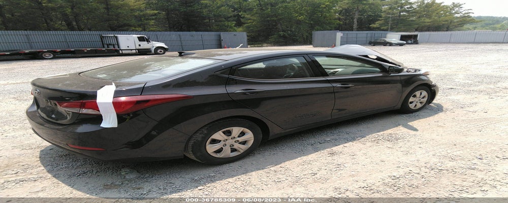 5NPDH4AE2GH796565 2016 HYUNDAI ELANTRA photo no. 4