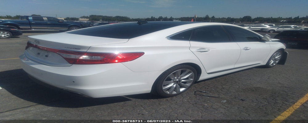 KMHFH4JG0HA577585 2017 HYUNDAI AZERA photo no. 4