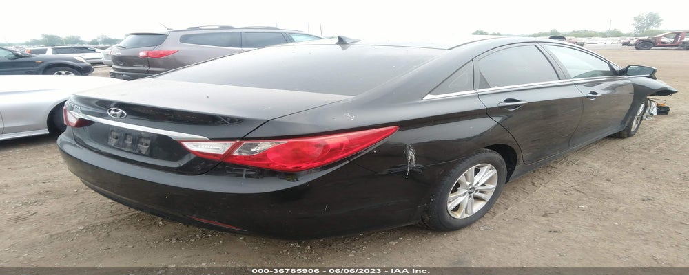 5NPEB4AC4BH265946 2011 HYUNDAI SONATA photo no. 4