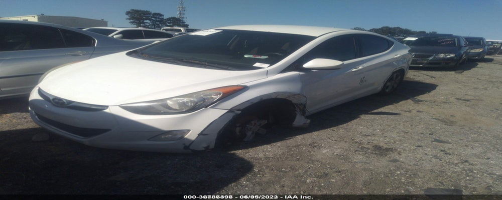 5NPDH4AE8DH232902 2013 HYUNDAI ELANTRA photo no. 2