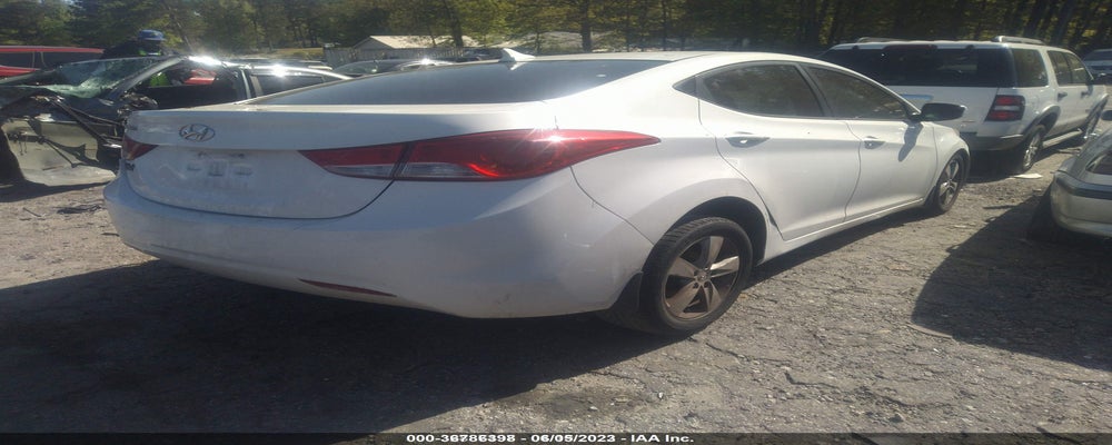 5NPDH4AE8DH232902 2013 HYUNDAI ELANTRA photo no. 4