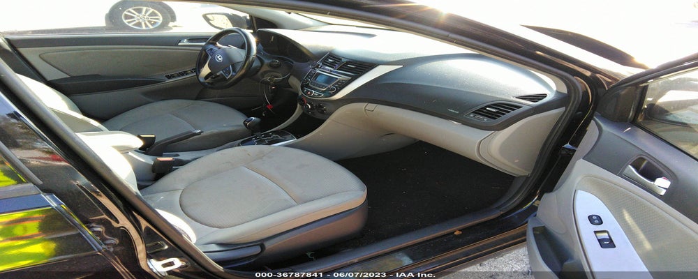 KMHCU5AE3FU232890 2015 HYUNDAI ACCENT photo no. 5