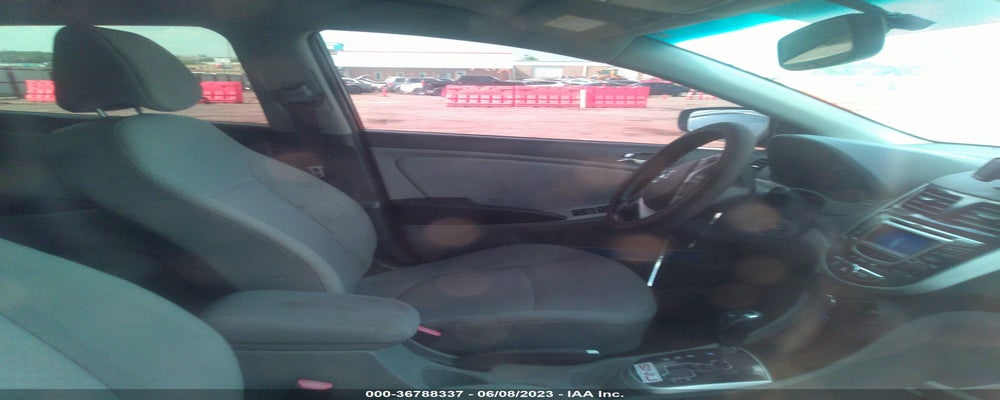 KMHCU5AE8DU086998 2013 HYUNDAI ACCENT photo no. 5