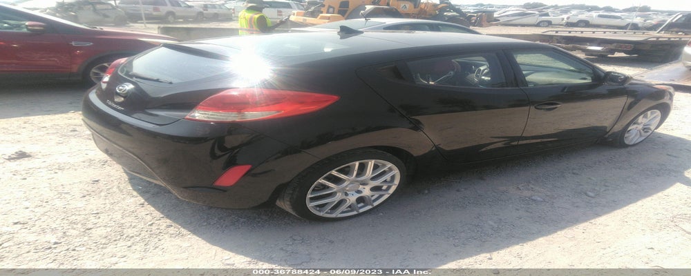 KMHTC6AD1CU027693 2012 HYUNDAI VELOSTER photo no. 4