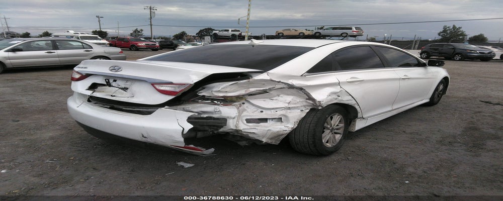 5NPEB4AC8EH901370 2014 HYUNDAI SONATA photo no. 4