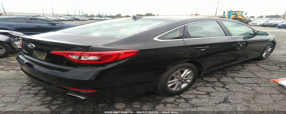 5NPE24AFXFH259102 2015 HYUNDAI SONATA photo no. 4