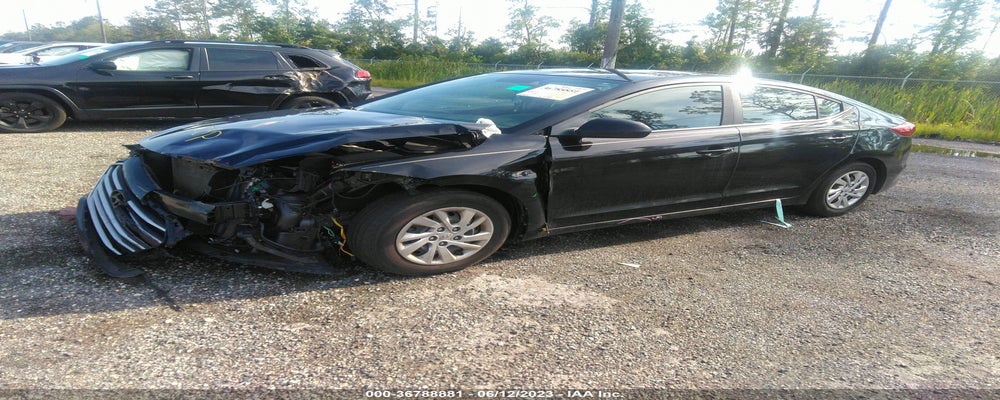 KMHD74LF0HU422127 2017 HYUNDAI ELANTRA photo no. 2