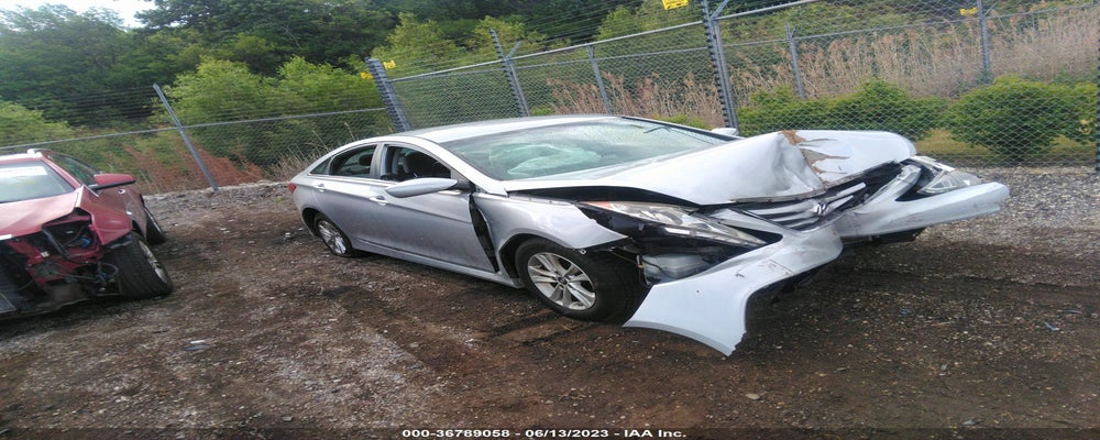 5NPEB4AC1EH835700 2014 HYUNDAI SONATA photo no. 24