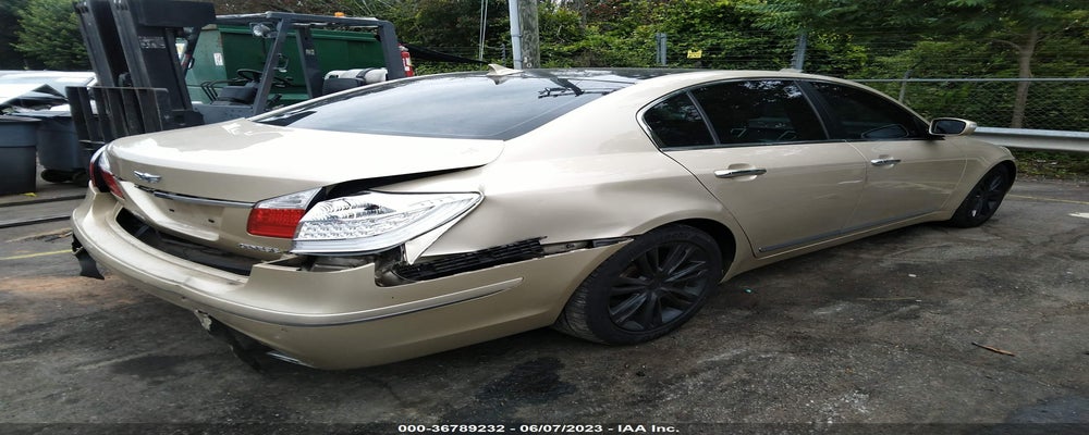 KMHGC4DF1BU139511 2011 HYUNDAI GENESIS photo no. 4