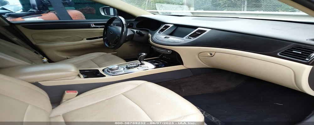 KMHGC4DF1BU139511 2011 HYUNDAI GENESIS photo no. 5