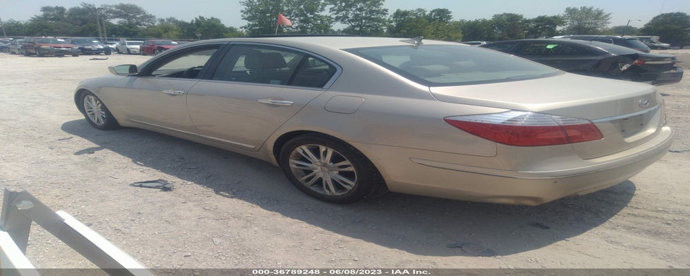 KMHGC4DF5AU070451 2010 HYUNDAI GENESIS photo no. 3
