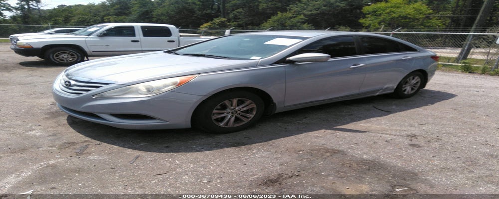 5NPEB4AC3BH201932 2011 HYUNDAI SONATA photo no. 2
