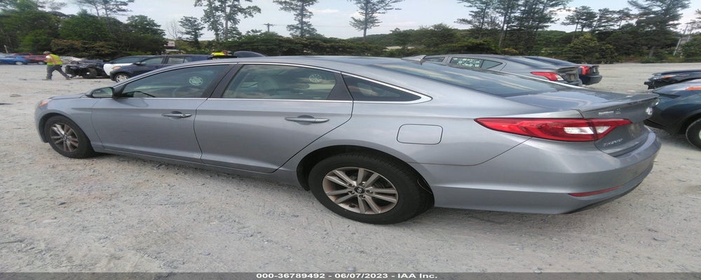 5NPE24AF9HH563766 2017 HYUNDAI SONATA photo no. 3