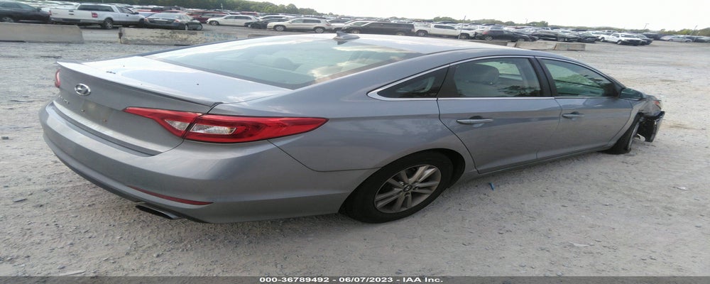 5NPE24AF9HH563766 2017 HYUNDAI SONATA photo no. 4